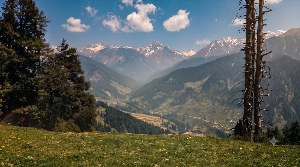 The mountain view at Rajgundha